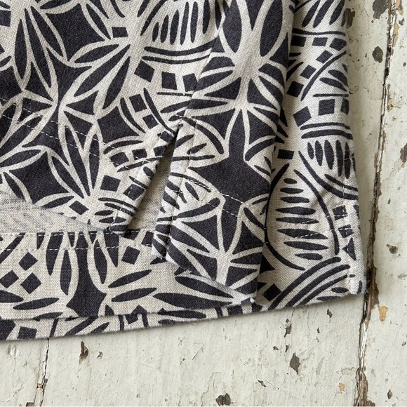 Onque Casuals Linen Blend Cropped Pants - Picture 7 of 15